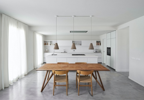 Белый интерьер квартиры: действительно ли это практично и красиво?